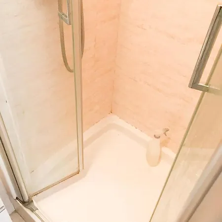 Apartment Voltaire 11