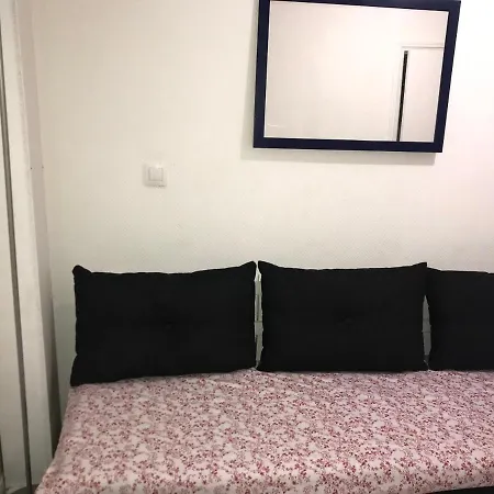 Appartement Voltaire 11 *